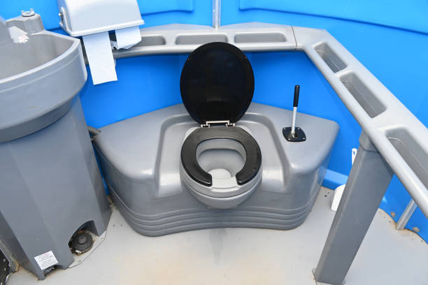Porta potty delivery and setup in Norton Center, MA